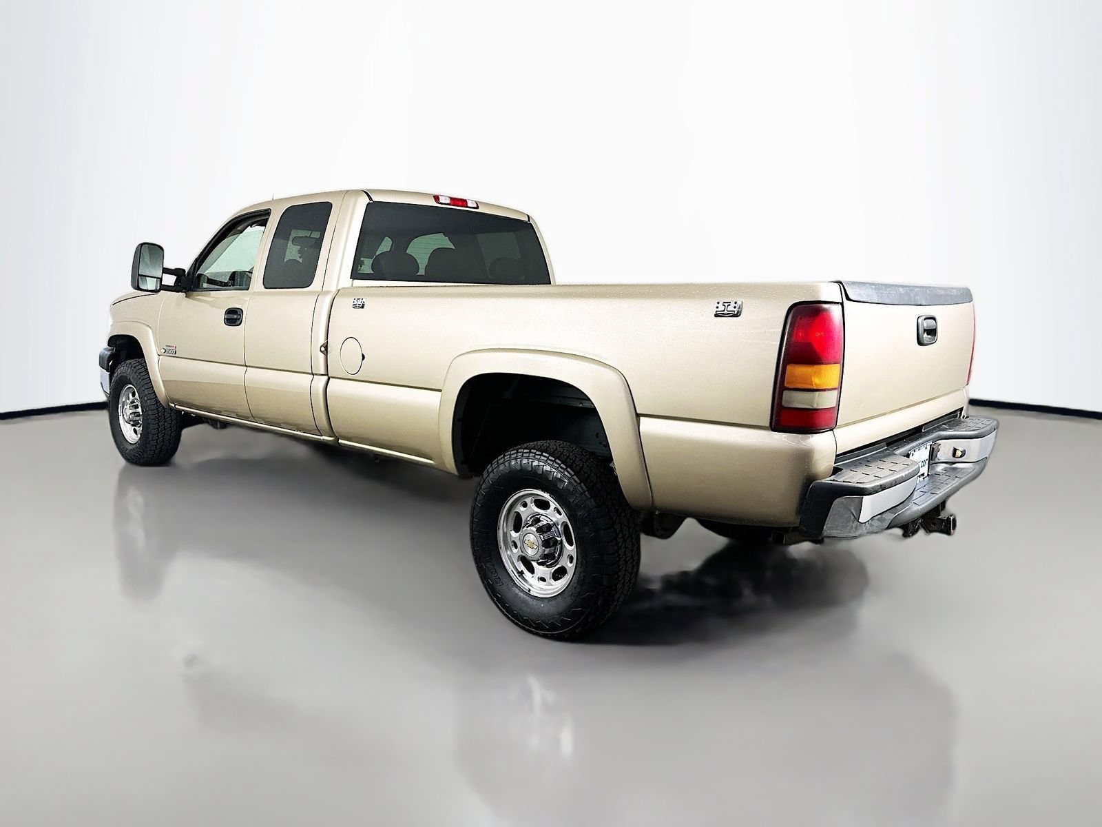 Used 2004 Chevrolet Silverado 3500 2WD Extended Cab w/ Heavy-Duty Power Package image 6