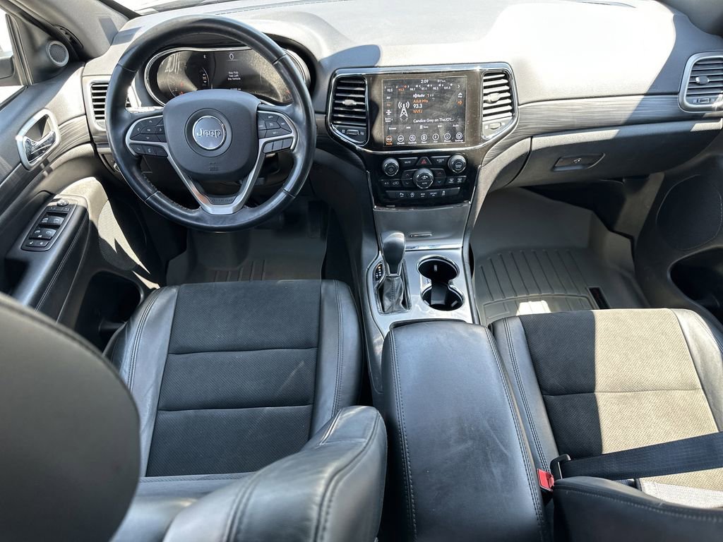 Used 2021 Jeep Grand Cherokee Laredo X image 23