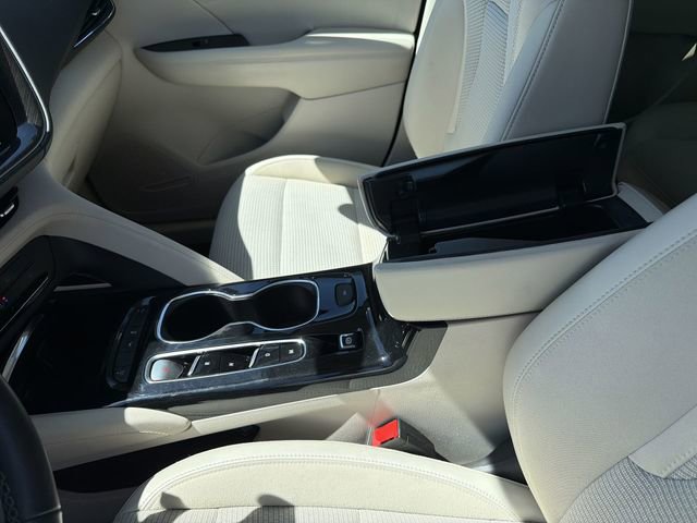 Certified 2023 Buick Envision Preferred FWD image 22