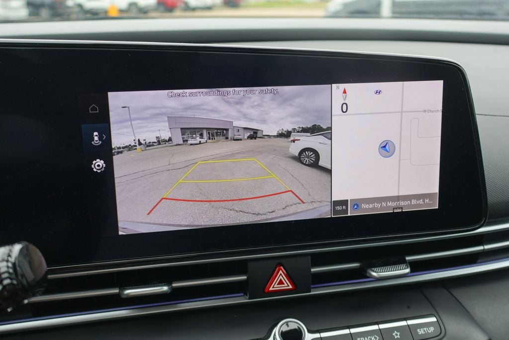 Used 2025 Hyundai Elantra Limited FWD image 4
