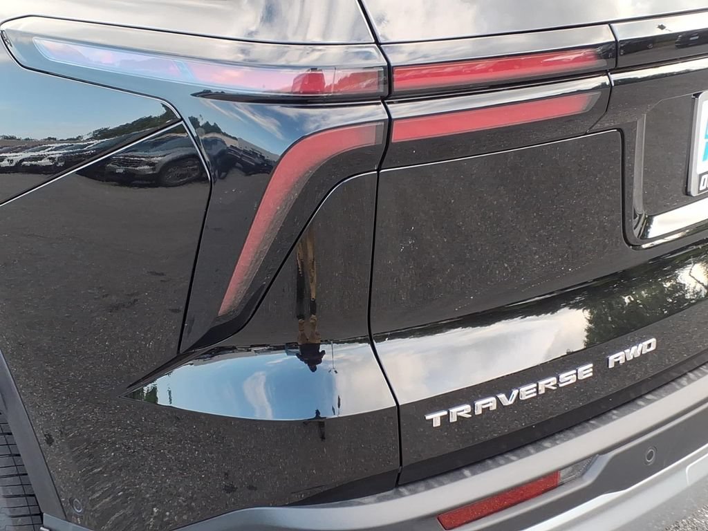 New 2026 Chevrolet Traverse LT w/ Enhanced Driving Package AWD/4WD image 9