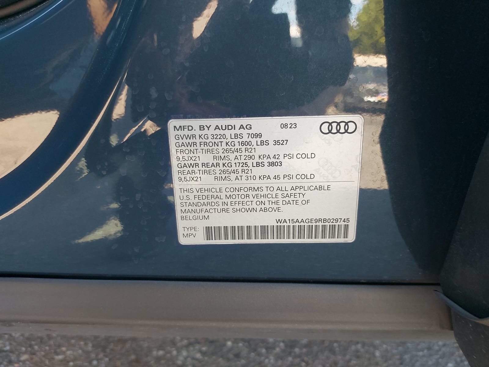 Used 2024 Audi Q8 e-tron Premium Plus w/ Premium Plus Package AWD/4WD image 11