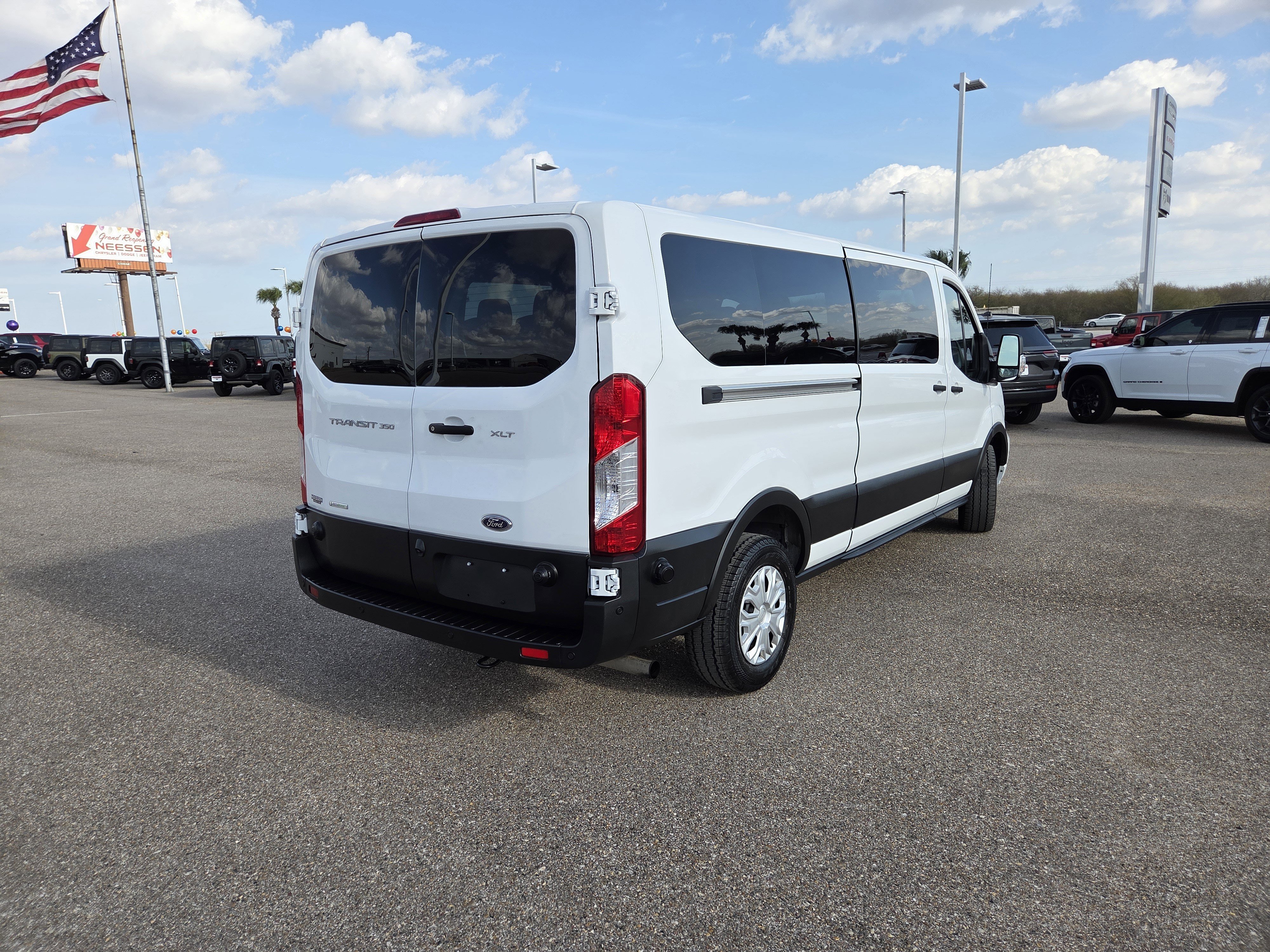 Used 2024 Ford Transit 350 XLT image 7