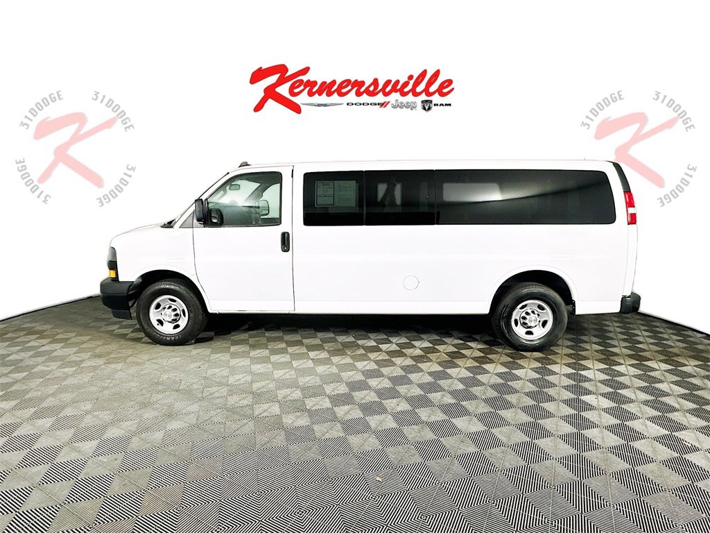 Used 2022 Chevrolet Express 3500 LS image 4