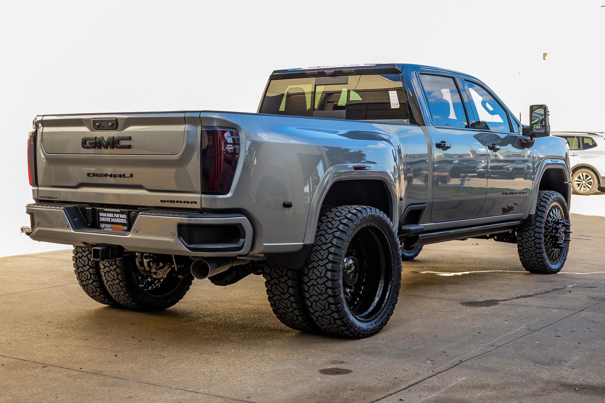 Used 2026 GMC Sierra 3500 Denali Ultimate image 10