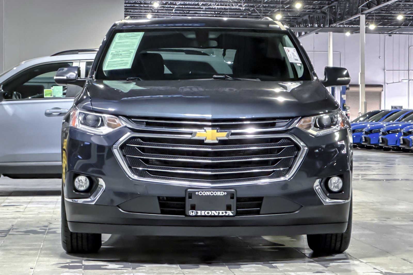 Used 2021 Chevrolet Traverse LT image 5