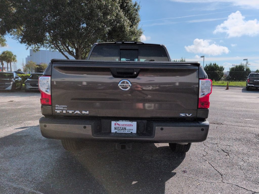 Used 2018 Nissan Titan SV w/ SV Convenience Package RWD image 5