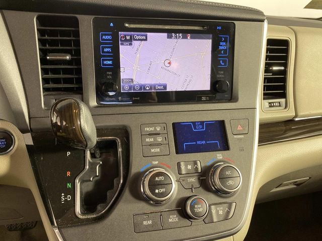 Used 2017 Toyota Sienna XLE w/ XLE Navigation Package AWD/4WD image 21