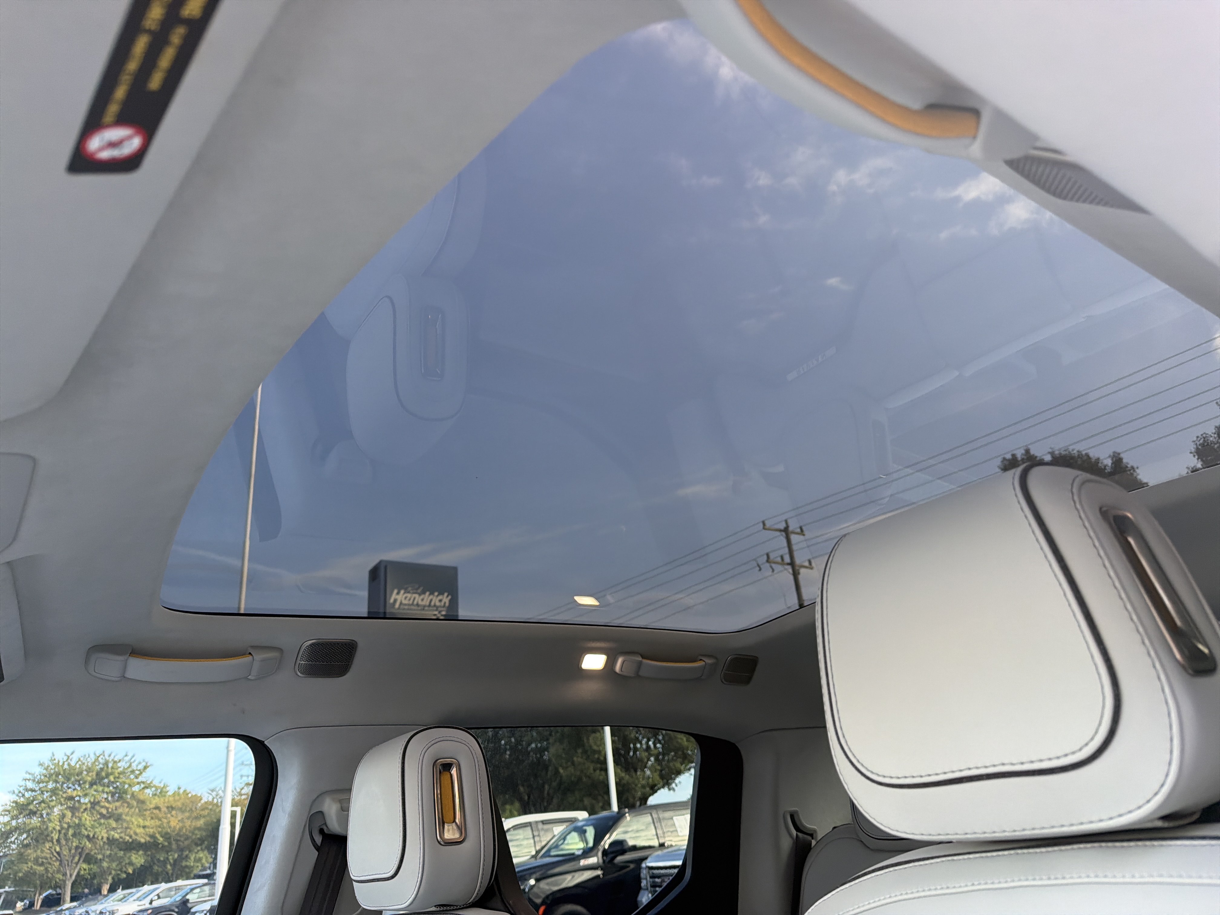 Used 2023 Rivian R1T Adventure Dual AWD/4WD image 28
