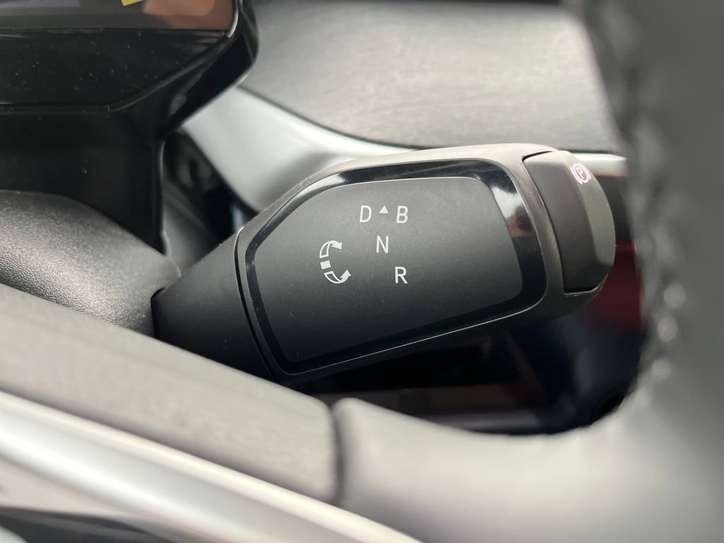 New 2025 Volkswagen ID. Buzz Pro S Plus AWD/4WD image 15