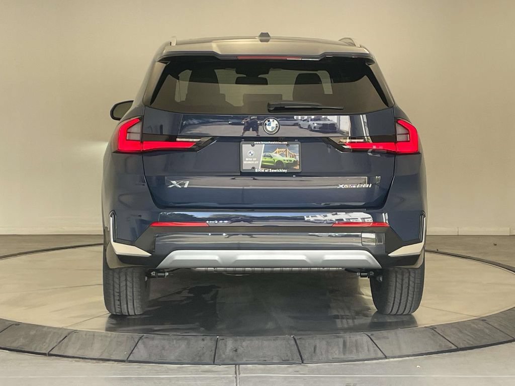 New 2027 BMW X1 xDrive28i w/ Technology Package AWD/4WD image 4