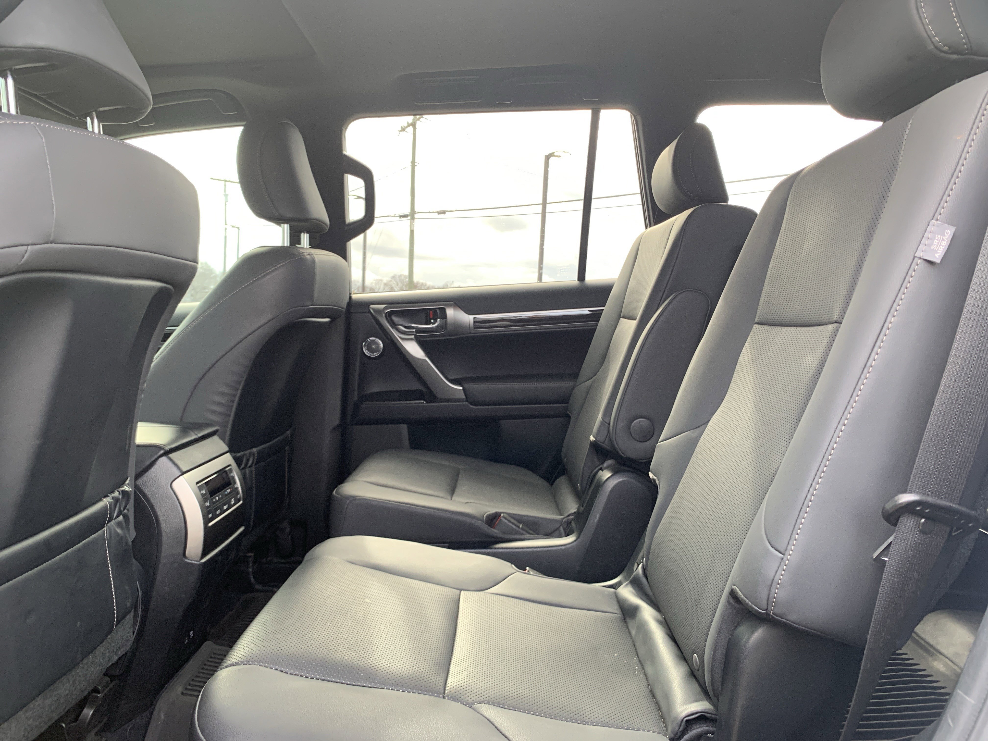 Used 2023 Lexus GX 460 Premium image 32