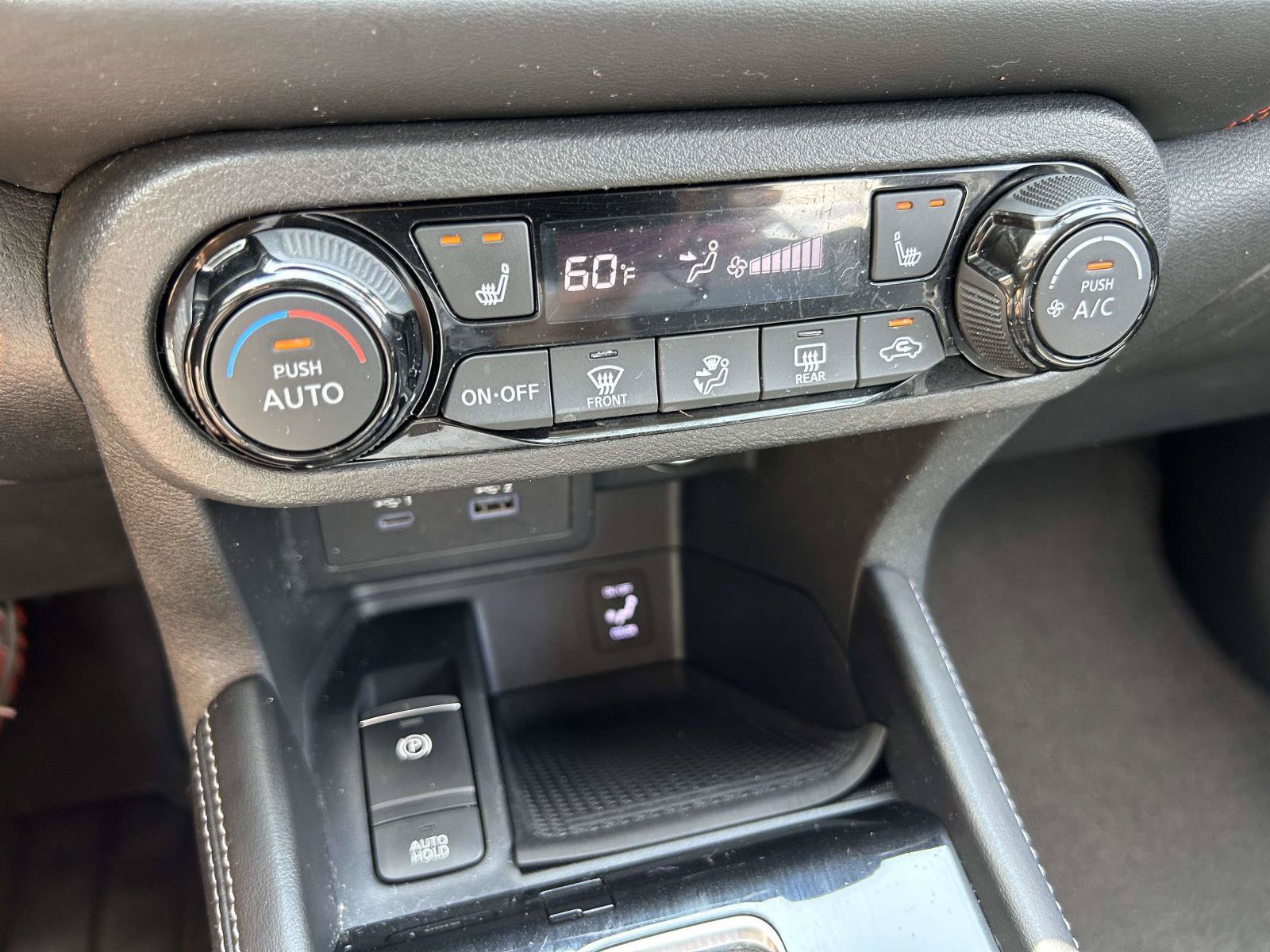 Used 2021 Nissan Kicks SR w/ SR Premium Package FWD image 16