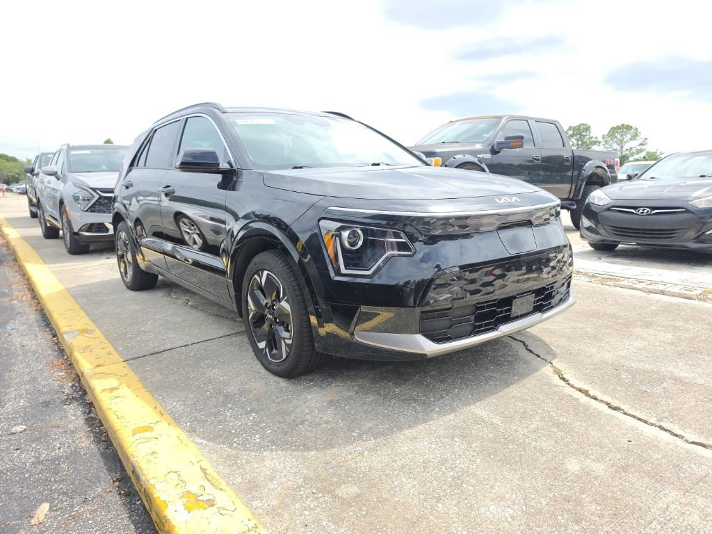 Used 2023 Kia Niro Wind FWD image 3