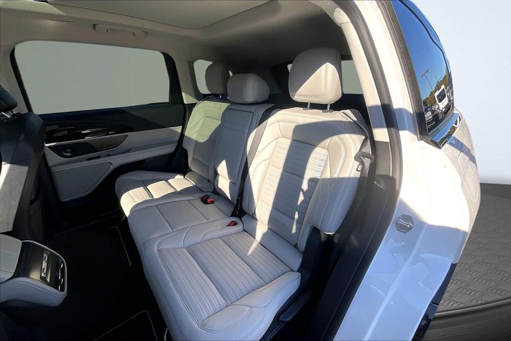 Used 2026 Lincoln Nautilus Reserve w/ Jet Appearance Package AWD/4WD image 23