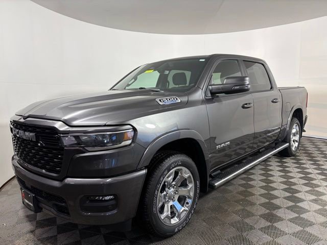 Used 2025 RAM 1500 Big Horn AWD/4WD image 3
