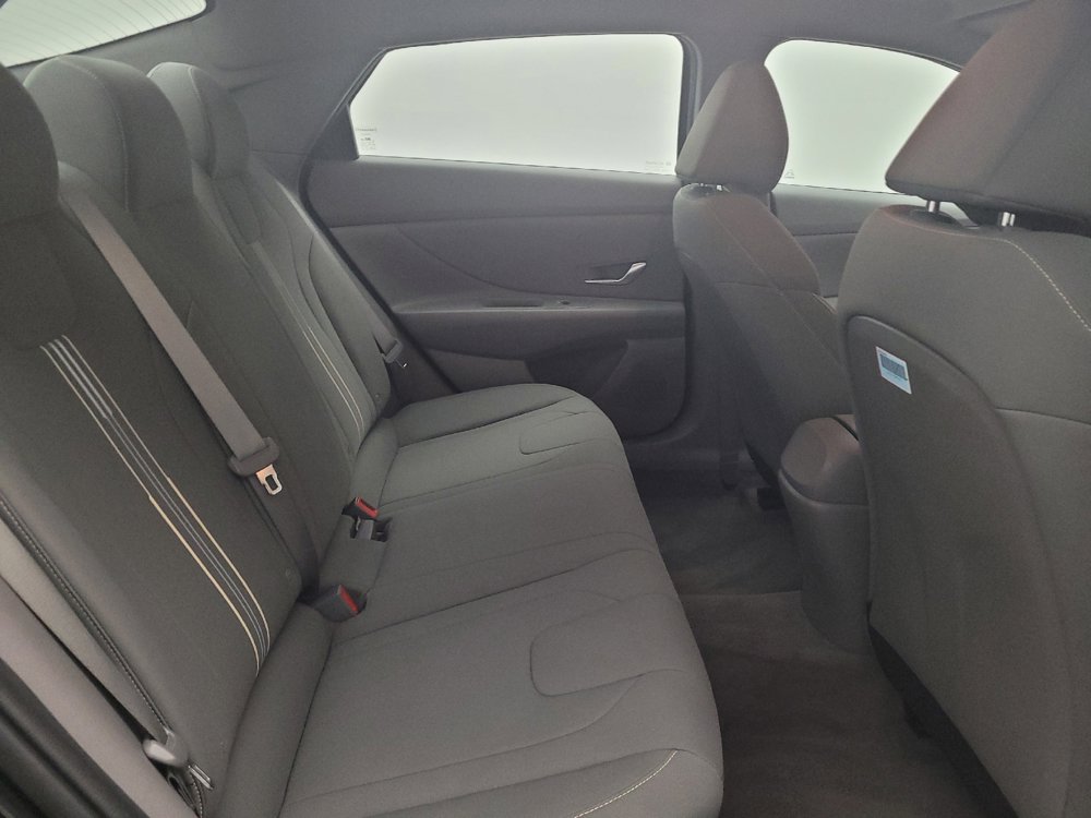 Used 2023 Hyundai Elantra SEL w/ Cargo Package FWD image 19