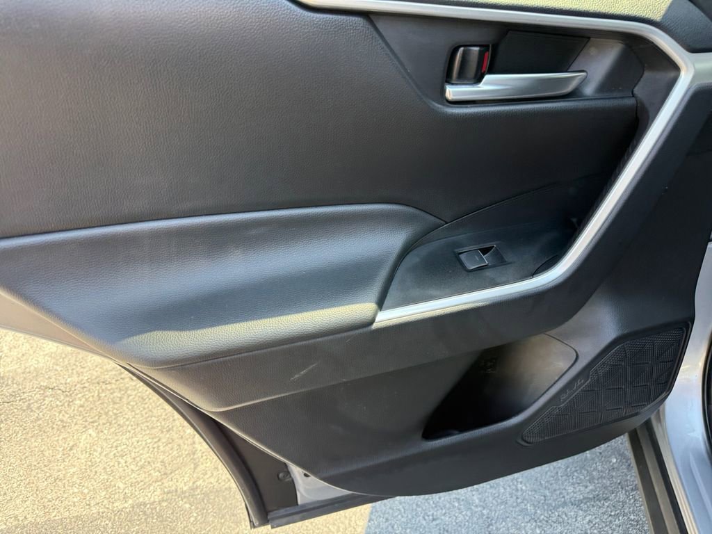 Certified 2024 Toyota RAV4 XLE FWD image 25