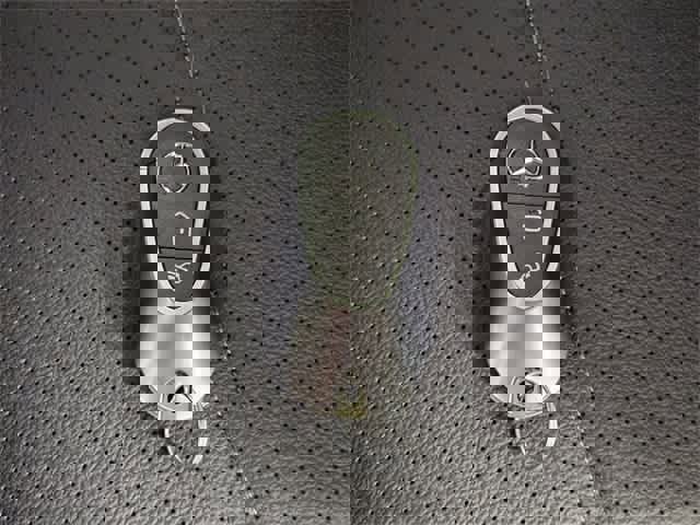 Used 2025 Mercedes-Benz GLC 300 4MATIC image 85