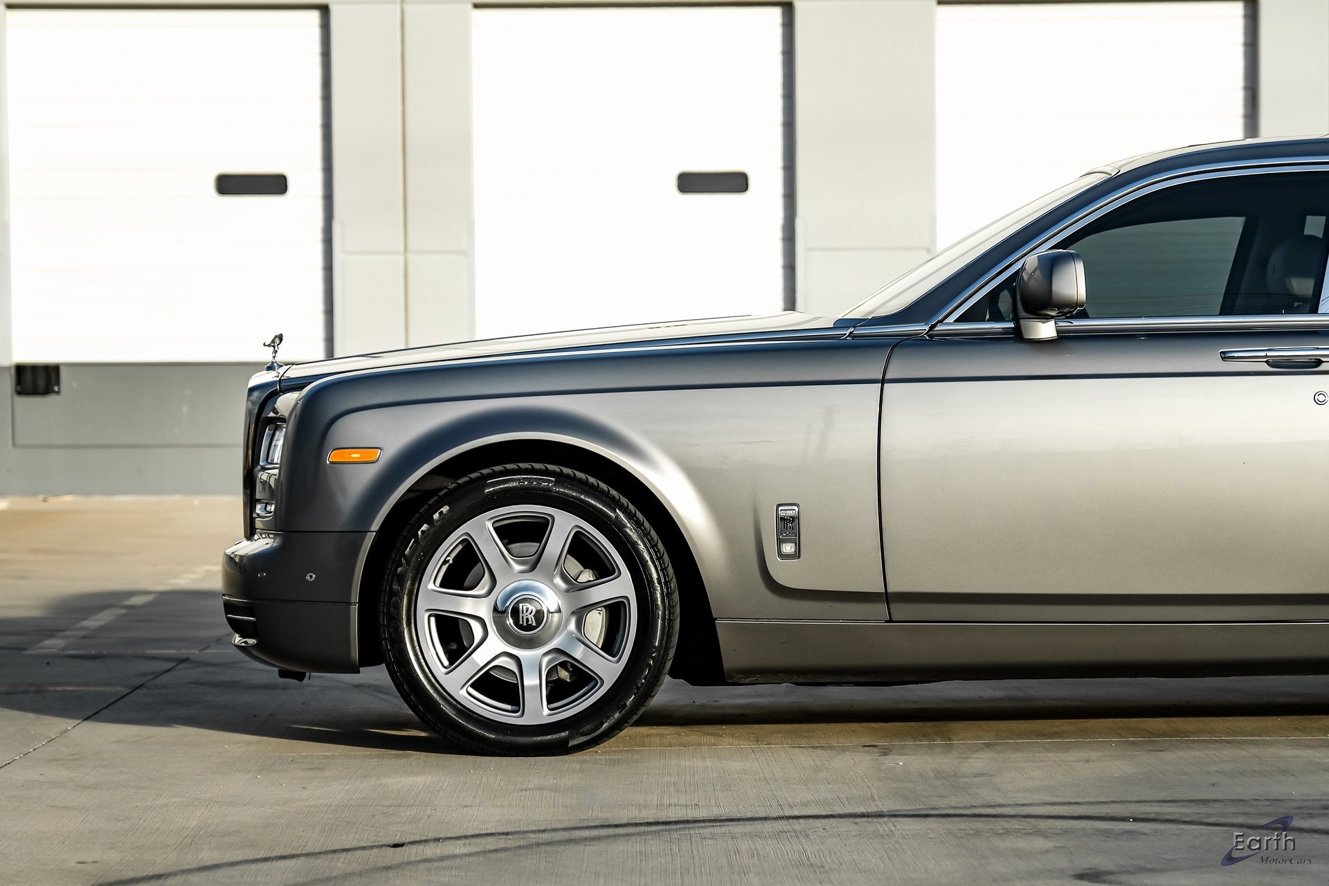 Used 2014 Rolls-Royce Phantom Sedan image 6