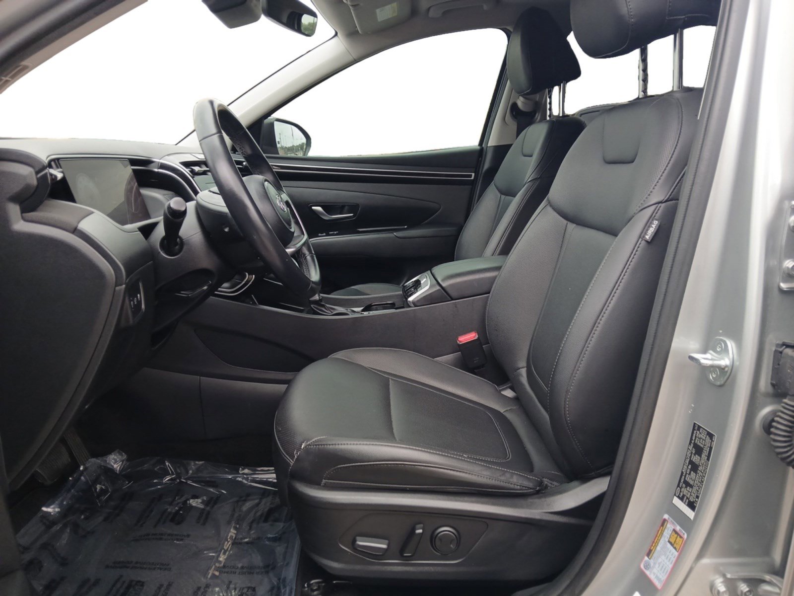 Used 2023 Hyundai Tucson SEL w/ Convenience Package image 9