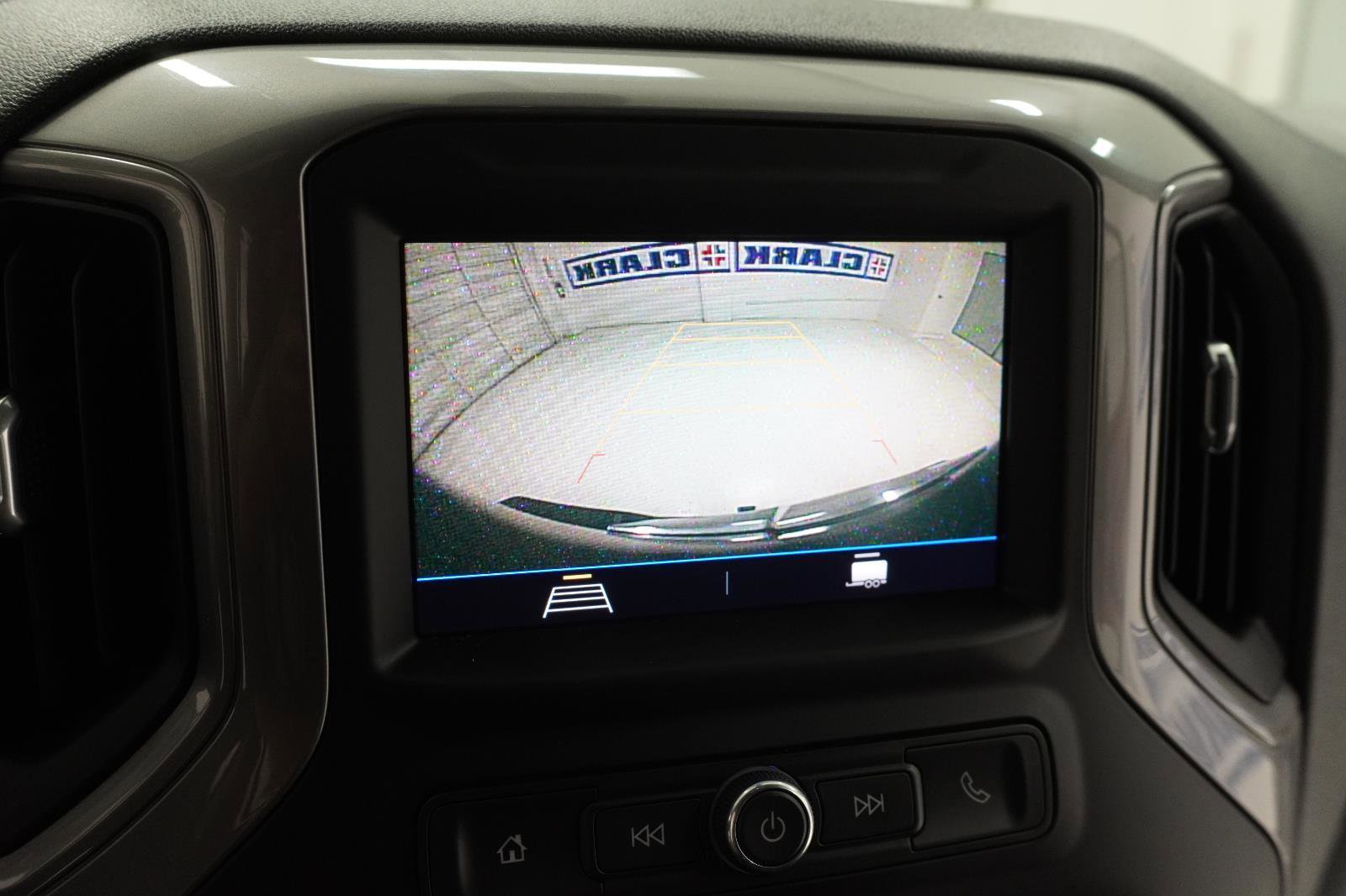 Used 2021 Chevrolet Silverado 1500 Custom AWD/4WD image 22