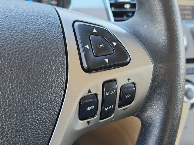 Used 2013 Ford Taurus SE FWD image 27