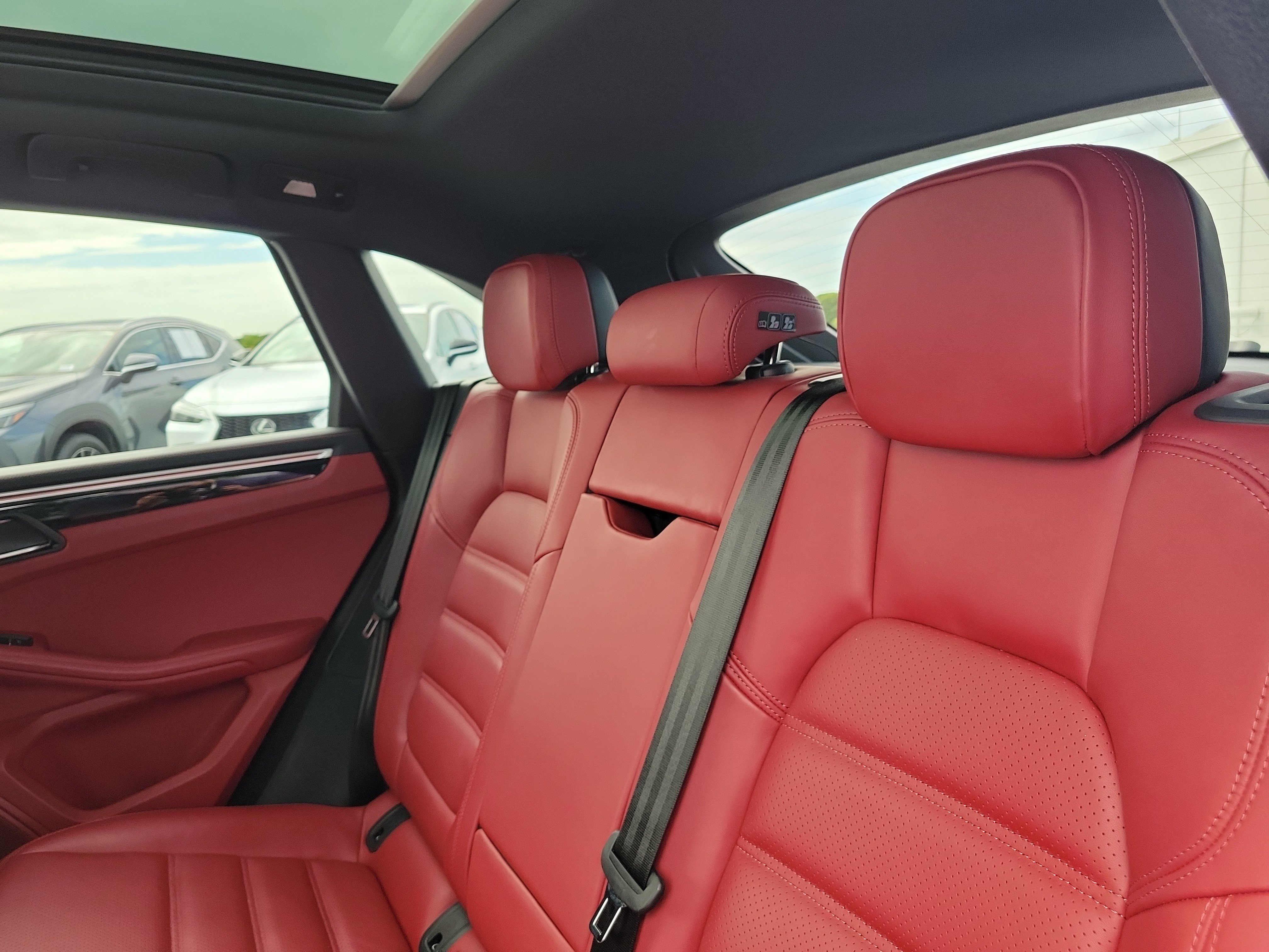 Used 2024 Porsche Macan S AWD/4WD image 13