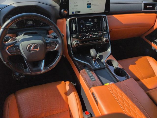 Used 2025 Lexus LX 700h Ultra Luxury AWD/4WD image 26