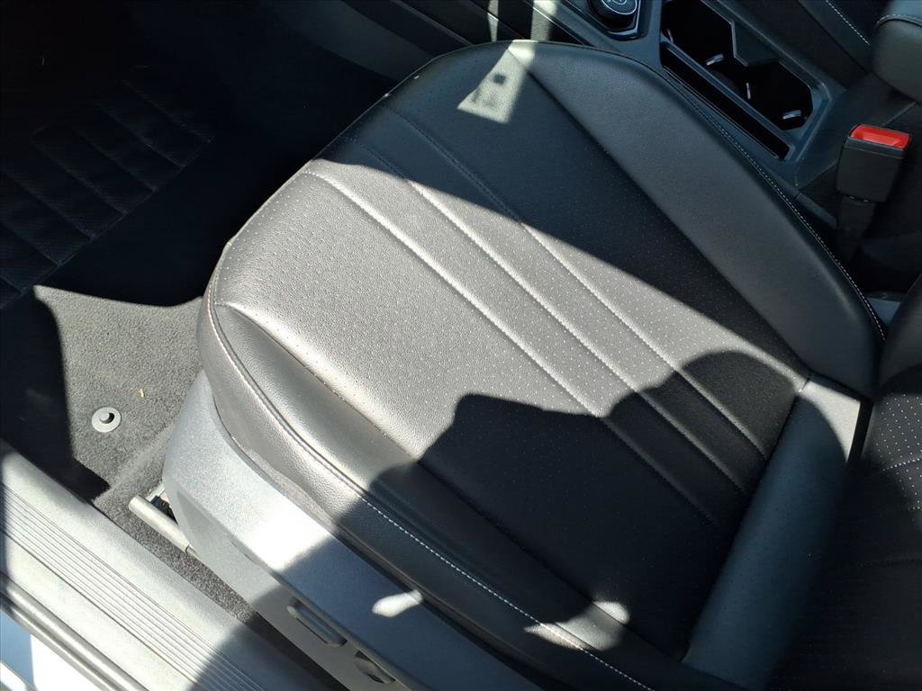 Used 2024 Volkswagen Tiguan Wolfsburg Edition AWD/4WD image 23