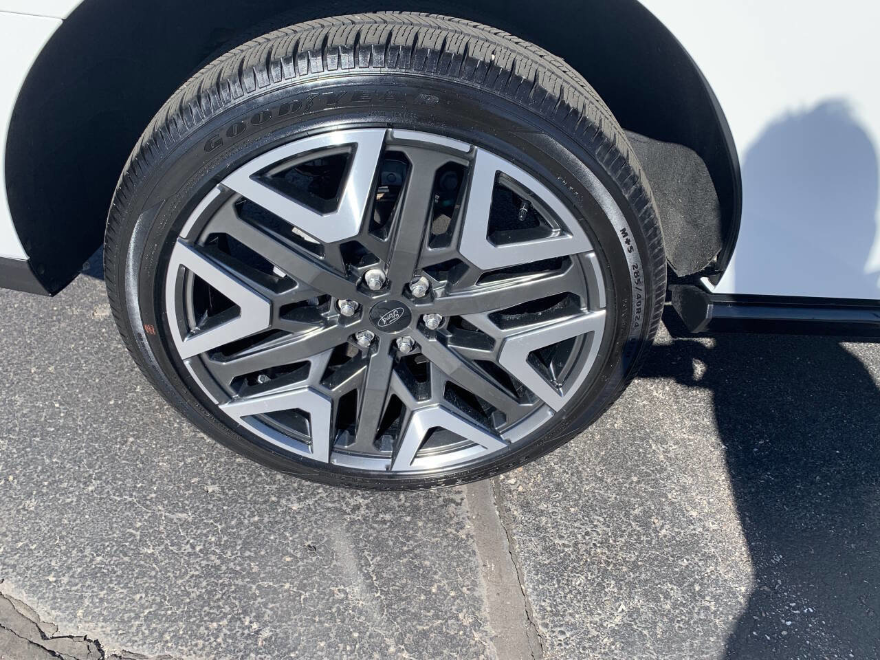 Used 2025 Ford Expedition Platinum w/ Platinum Ultimate Package image 9