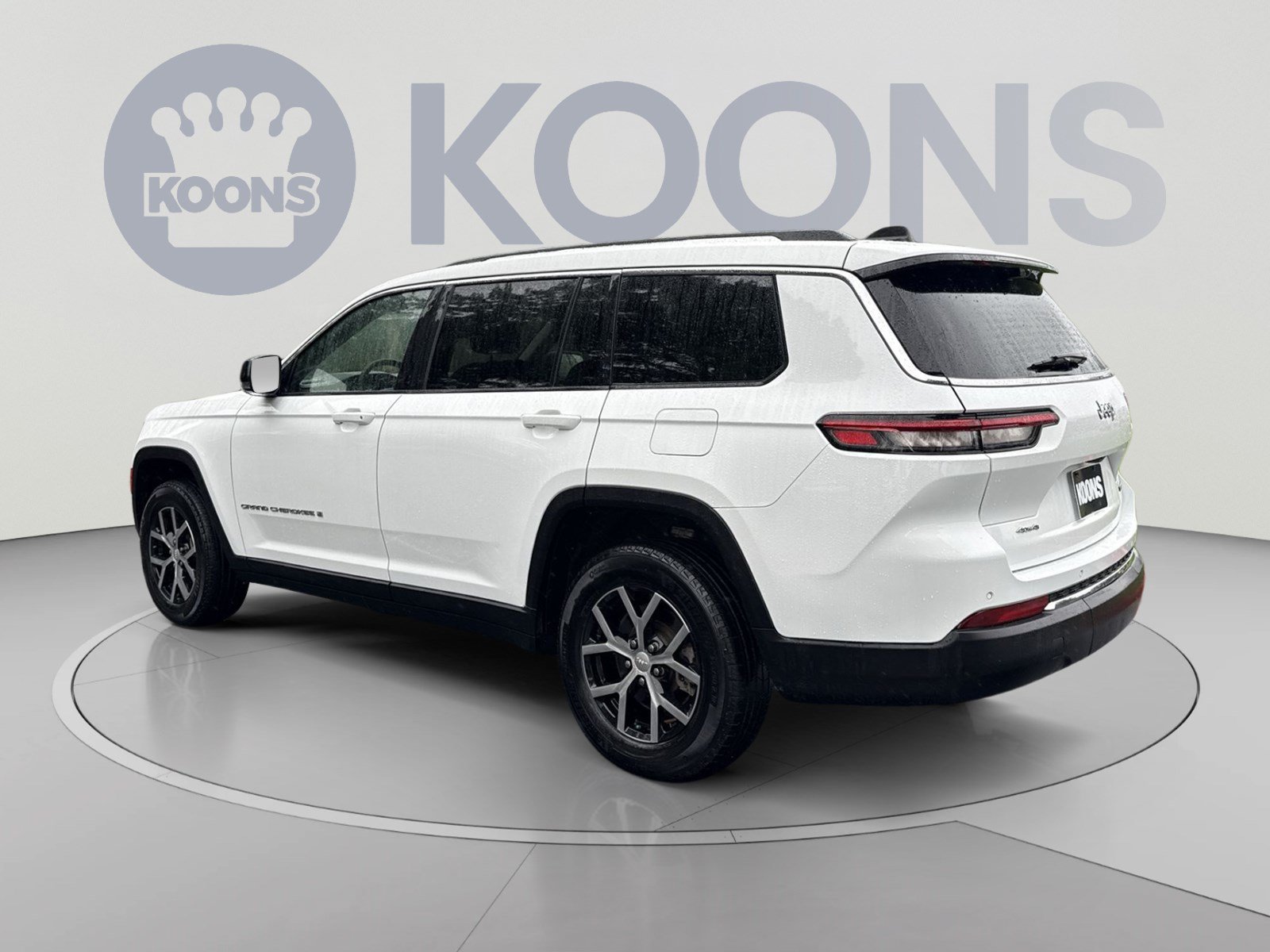 Used 2023 Jeep Grand Cherokee L Limited w/ Luxury Tech Group II AWD/4WD image 4