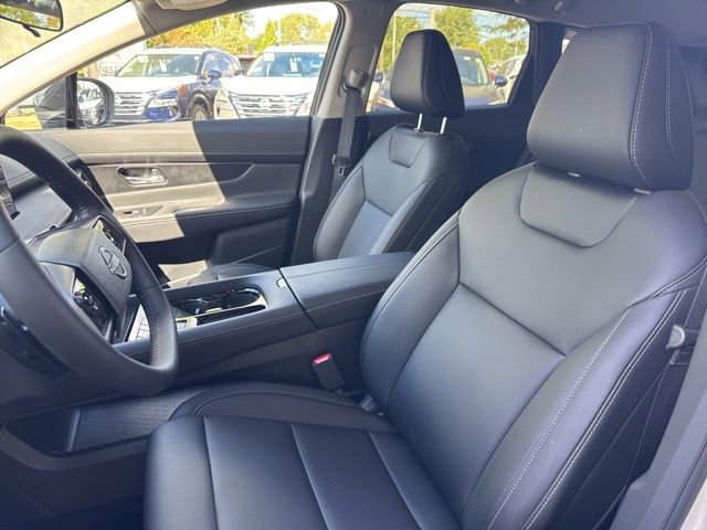 Used 2025 Nissan Murano SV AWD/4WD image 11