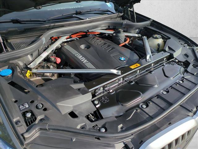 Certified 2025 BMW X5 xDrive50e w/ Executive Package image 25