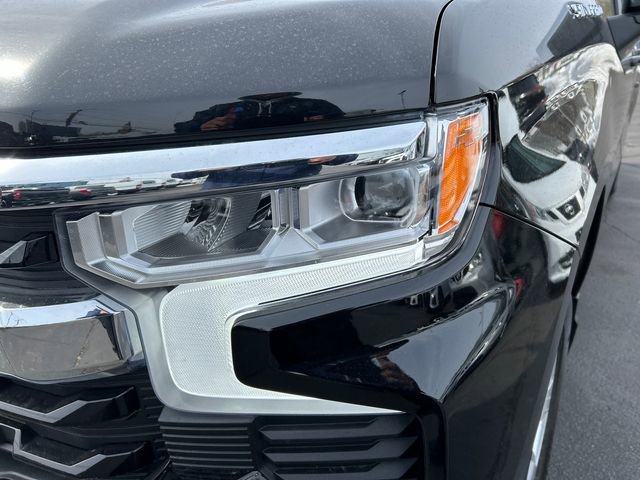 Used 2025 Chevrolet Silverado 1500 LT AWD/4WD image 7