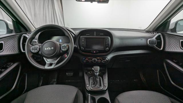 Used 2023 Kia Soul LX w/ Option Group 015 FWD image 27