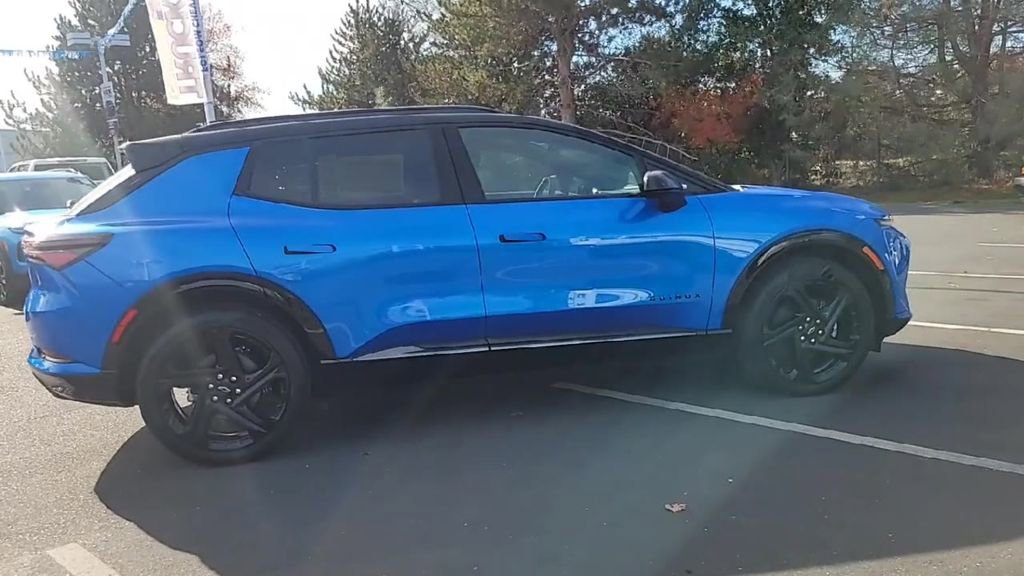 New 2026 Chevrolet Equinox EV RS image 9