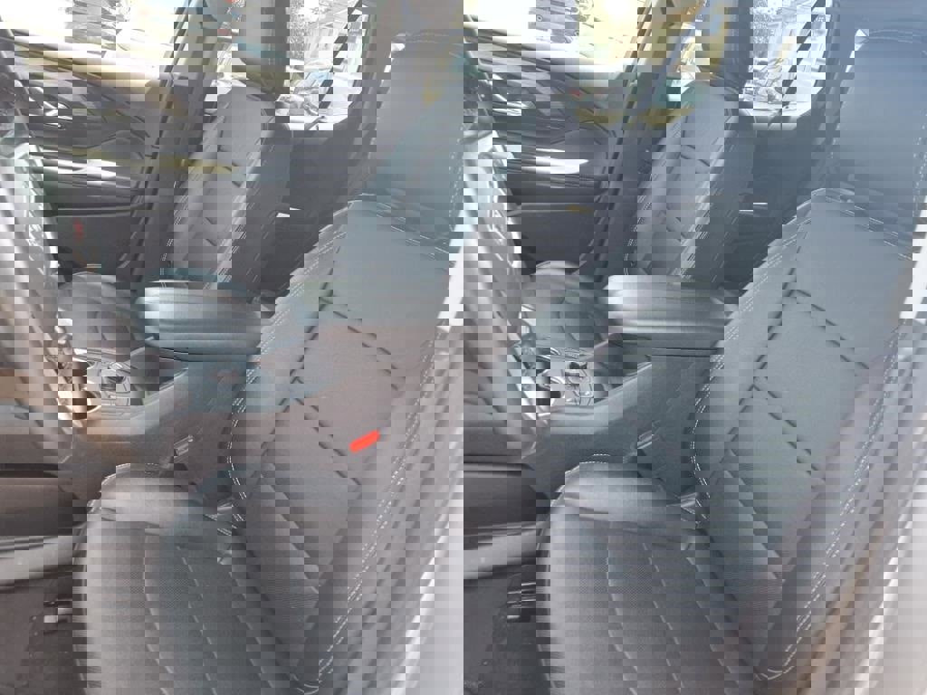 Used 2024 GMC Terrain SLT image 11