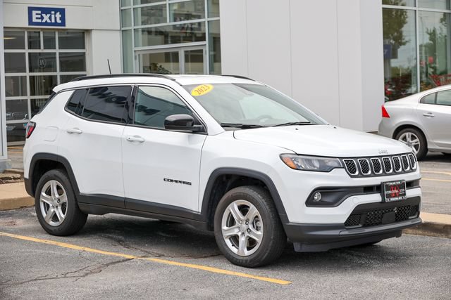 Used 2023 Jeep Compass Latitude w/ Convenience Group AWD/4WD image 37