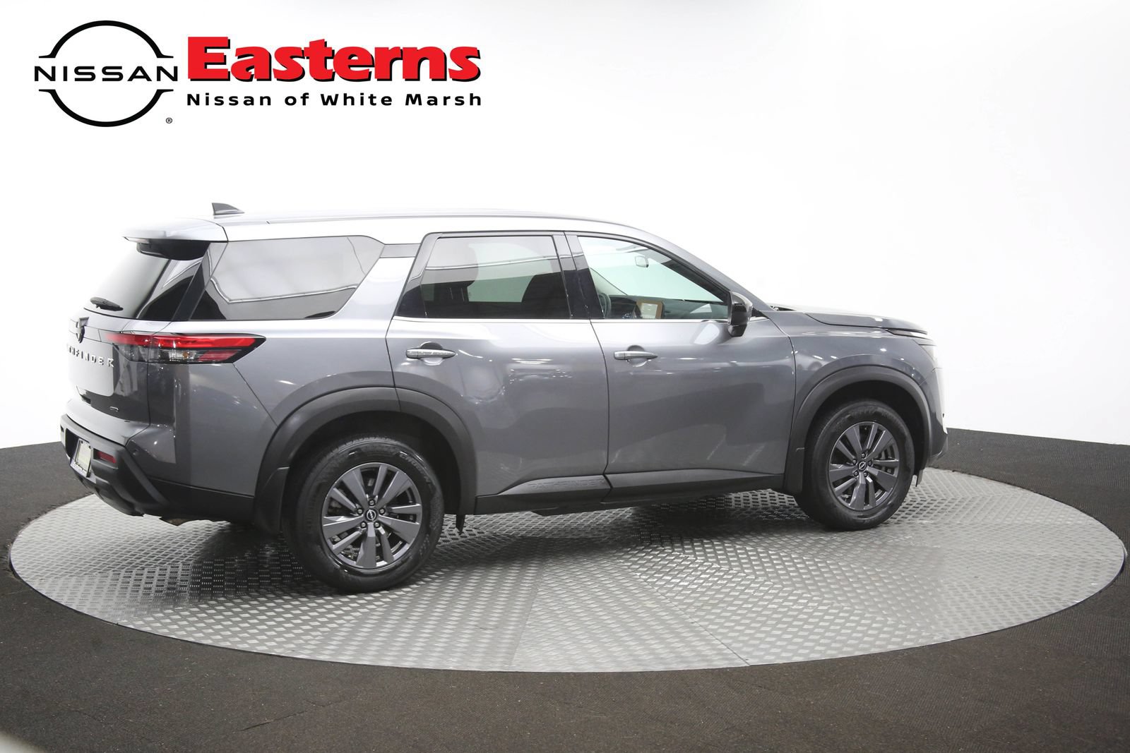 Used 2023 Nissan Pathfinder S AWD/4WD image 41