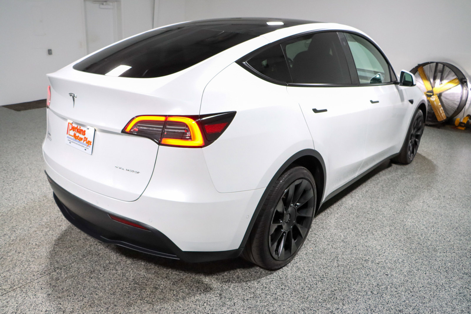 Used 2021 Tesla Model Y Long Range image 7