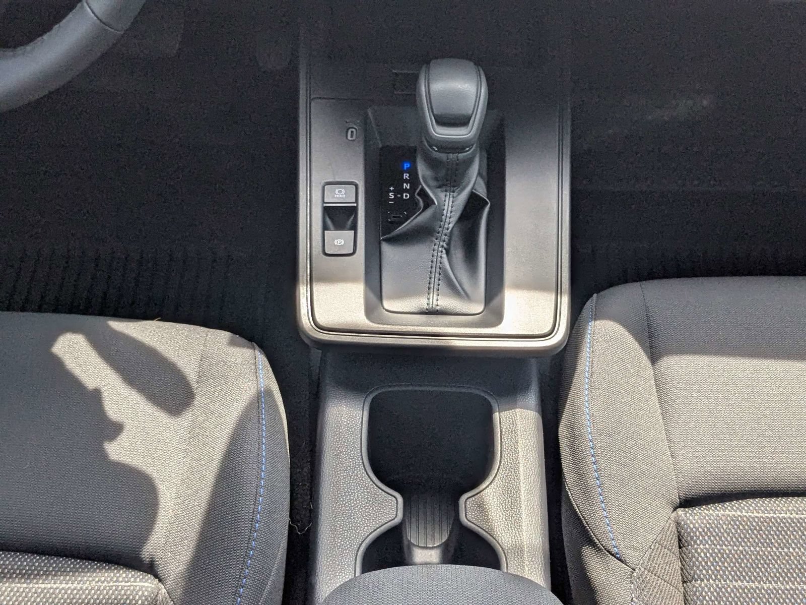 Used 2026 Toyota Corolla Cross AWD Hybrid w/ Moonroof Package image 19