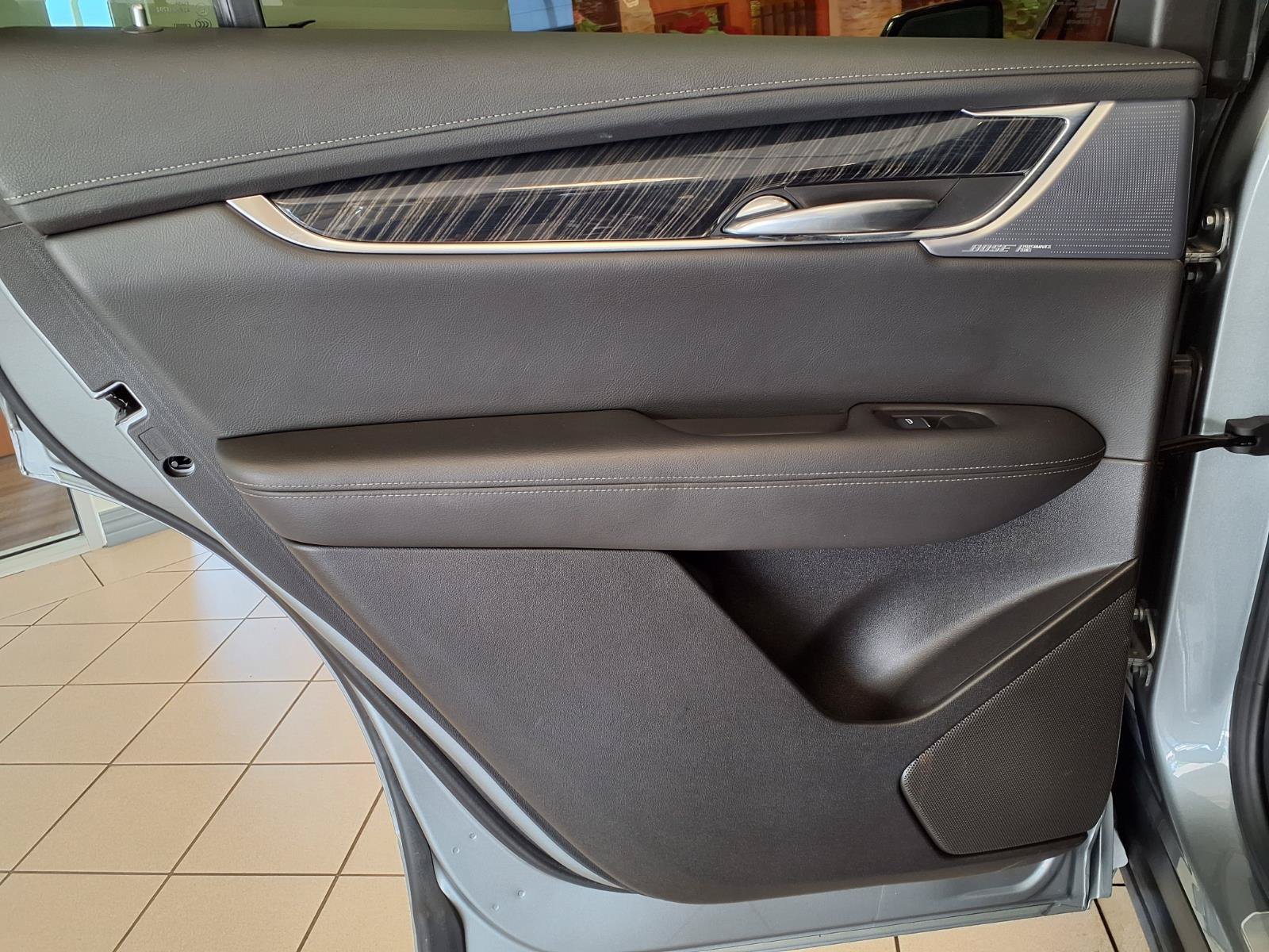 Certified 2025 Cadillac XT6 Premium Luxury FWD image 19