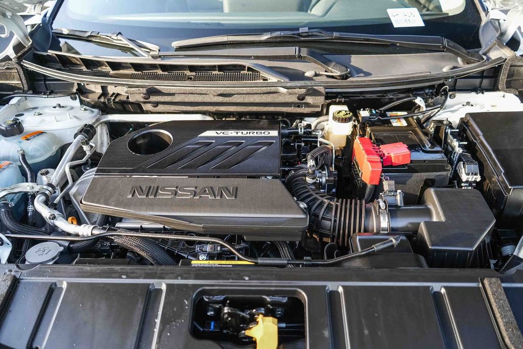 Used 2025 Nissan Rogue SL FWD image 25