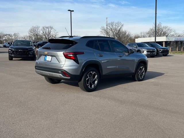 Certified 2025 Chevrolet Trax LT w/ LT Convenience Package image 4