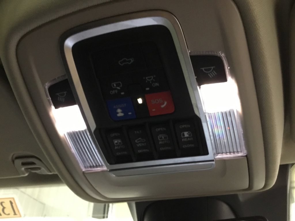 Used 2022 RAM 1500 Laramie AWD/4WD image 36
