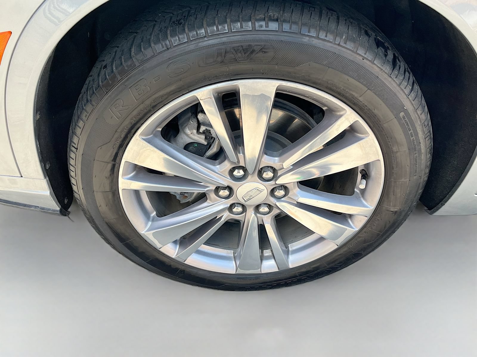 Used 2024 Cadillac XT6 Premium Luxury w/ Technology Package FWD image 33