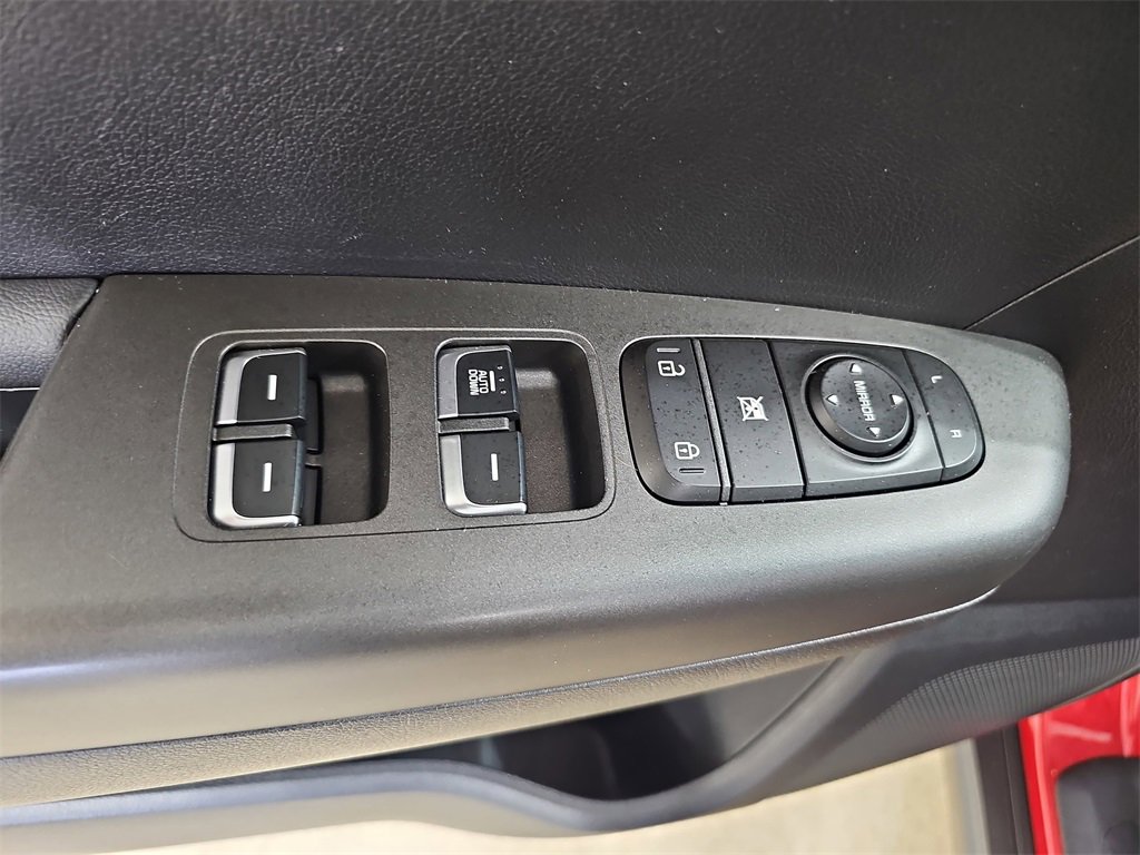 Used 2021 Kia Sportage LX image 32