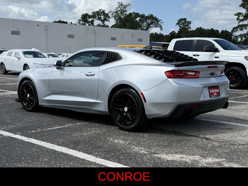 Used 2017 Chevrolet Camaro LT RWD image 8