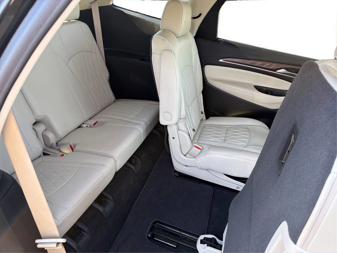 Used 2022 Buick Enclave Avenir AWD/4WD image 43